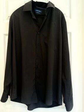 Nautica Men's Black Long-Sleeve Button Shirt
